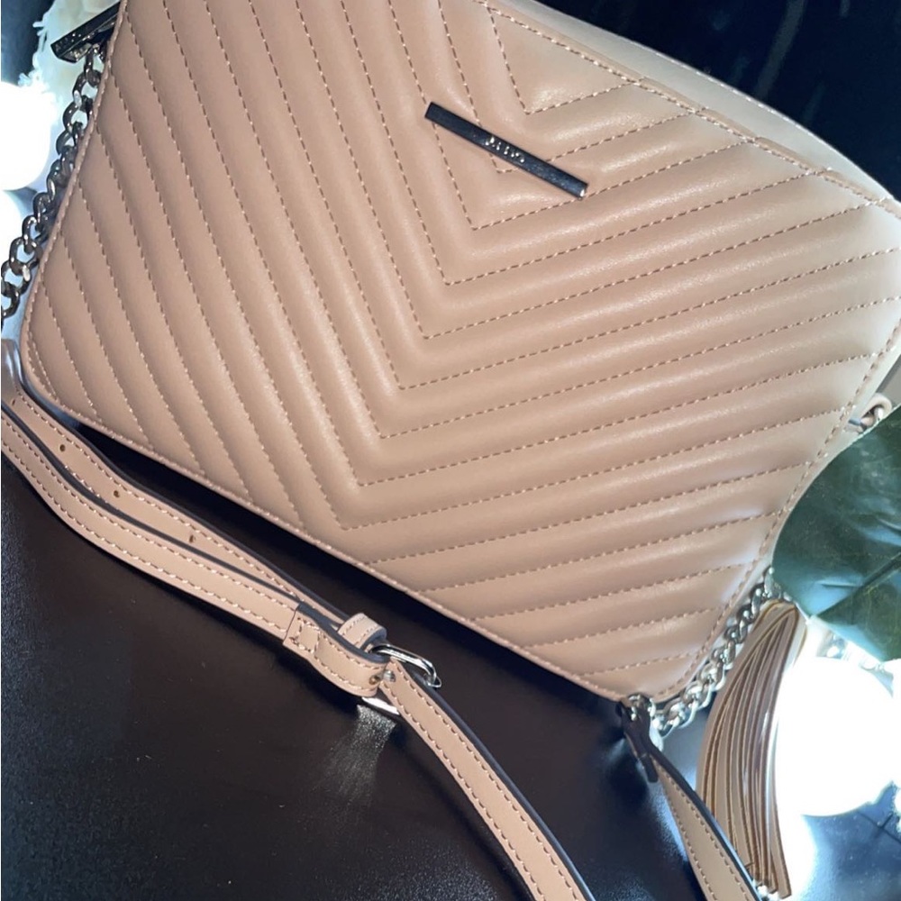 Crossbody purse